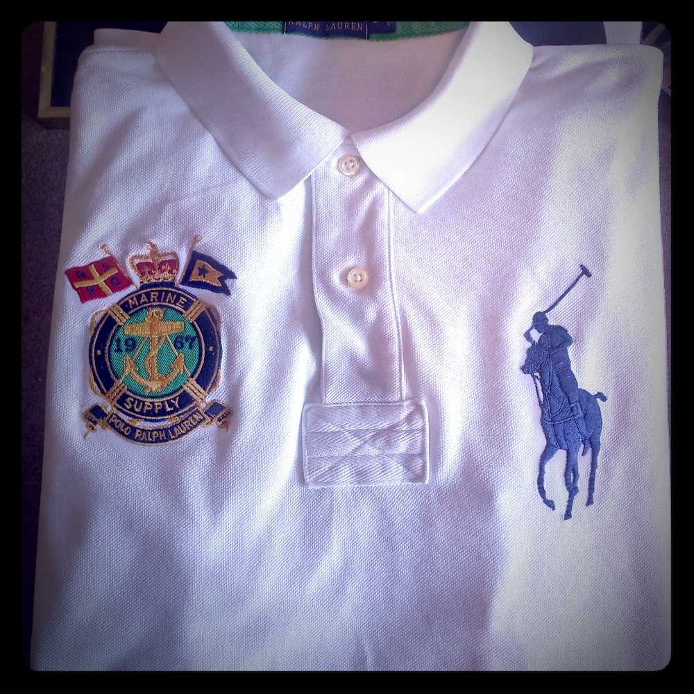 Ralph Lauren Polo (L)
